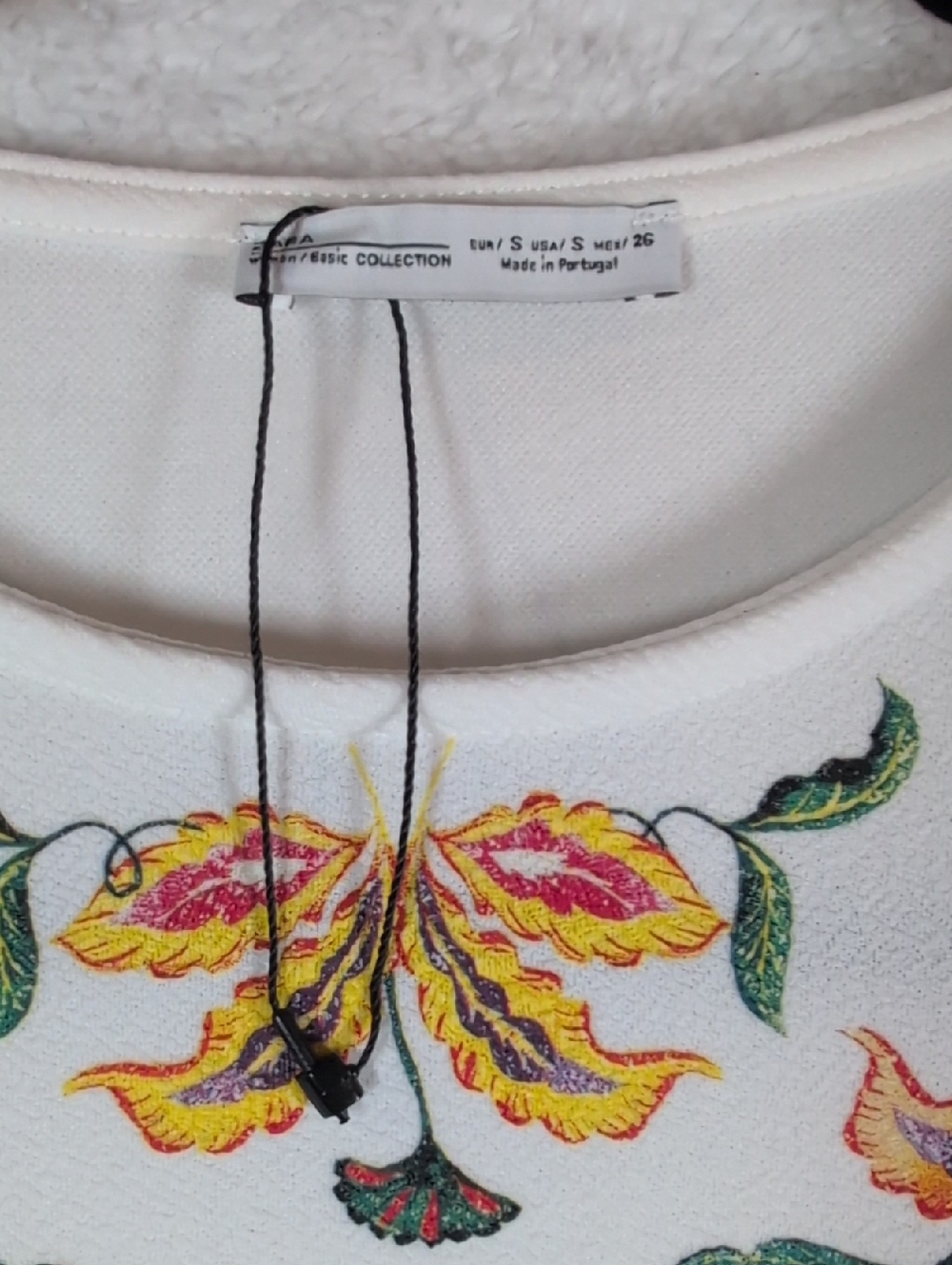 94-Zara White Mini Dress with Multicolor Floral - Picture 2 of 5